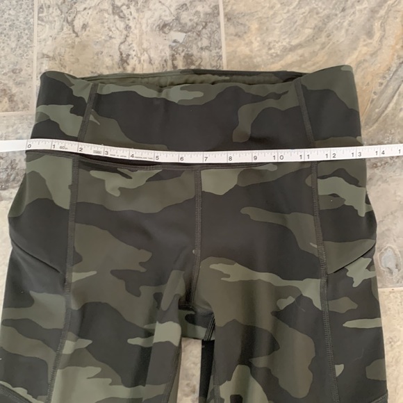 Athleta Camo Contender 7/8 Tights - Picture 5 of 5